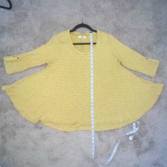 Mustard Flowy Quarter Sleeve scoops Neck Sweater Top - Picture 4 of 7